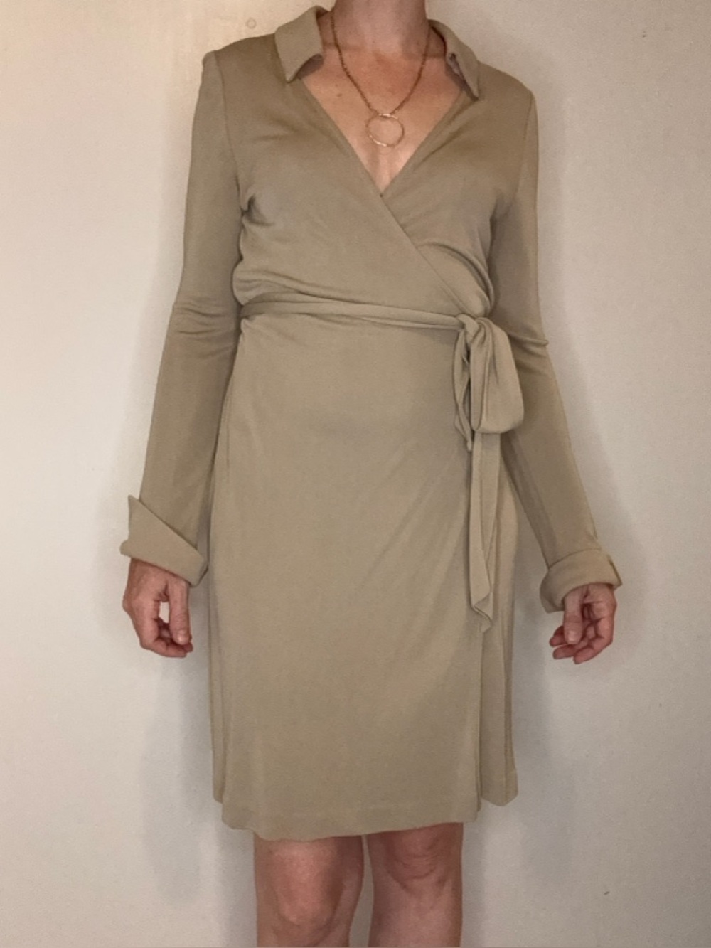Diane Von Furstenberg Beige Long Sleeve Wrap Dress Sz 12